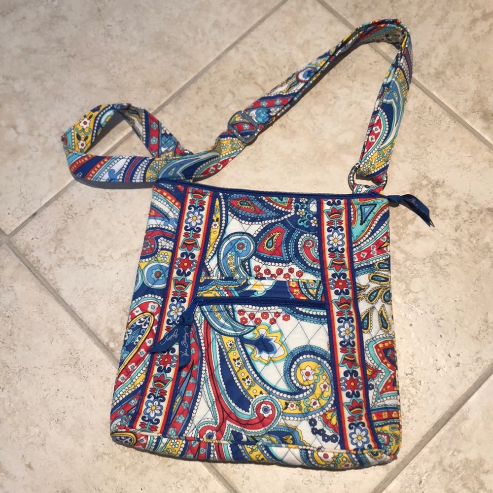 NWOT Vera Bradley Purse. Crossbody or Not! :)